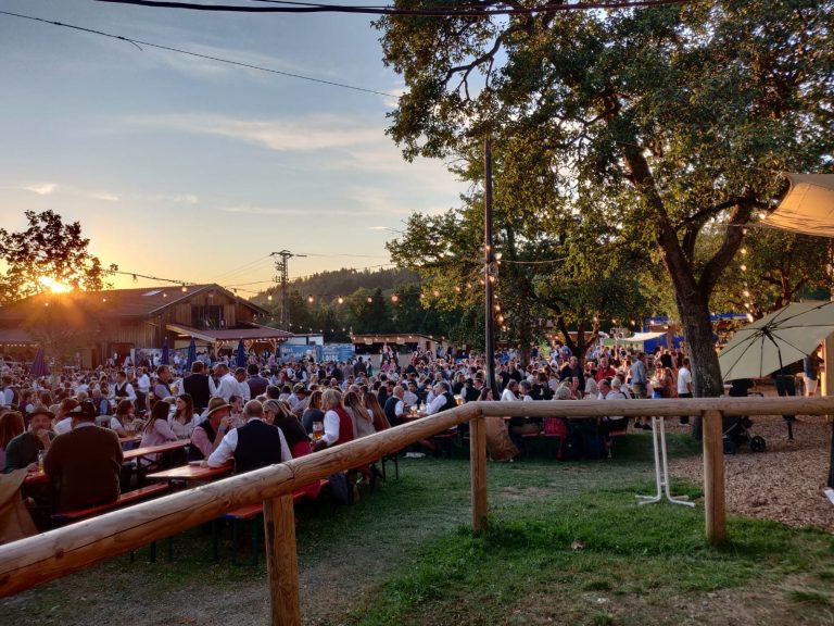 Waldfest Tegernsee Ostin Abendstimmung